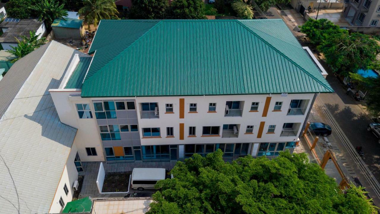 Monarch Hotel Accra Exterior photo