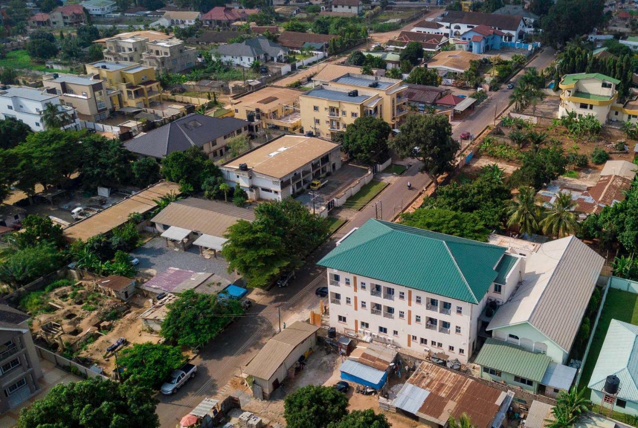 Monarch Hotel Accra Exterior photo
